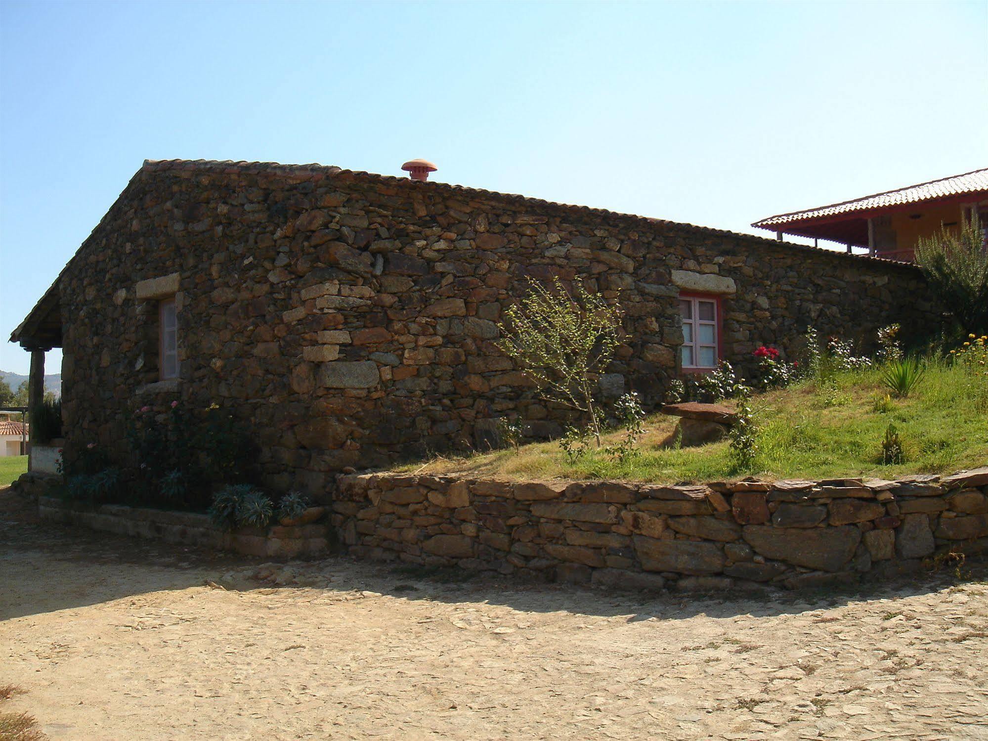 Quinta Do Barracao Da Vilarica Lodões Exteriör bild